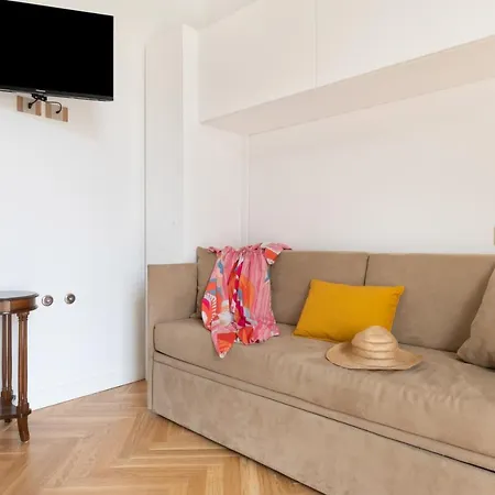 - Posizione Unica Nella Piazza Principale Apartment