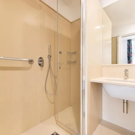 Apartment - Posizione Unica Nella Piazza Principale
