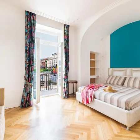 - Posizione Unica Nella Piazza Principale Lejlighed