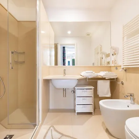 - Posizione Unica Nella Piazza Principale * Sorrento