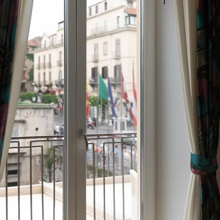 Apartman - Posizione Unica Nella Piazza Principale