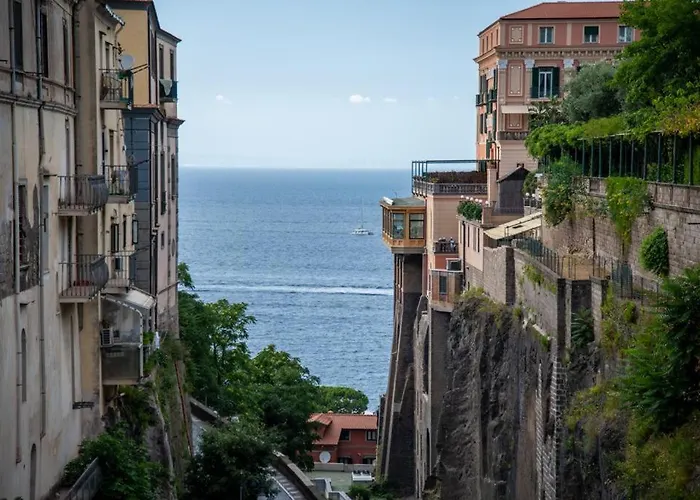 Apartment - Posizione Unica Nella Piazza Principale *