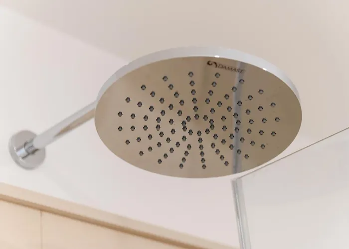 Apartment - Posizione Unica Nella Piazza Principale