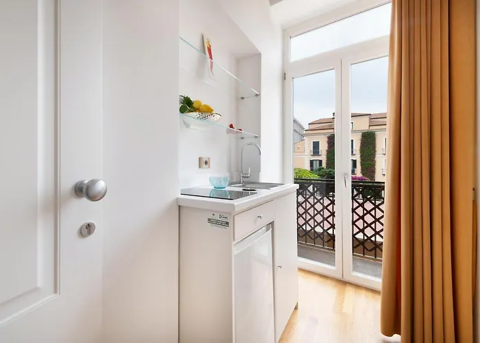 Apartment - Posizione Unica Nella Piazza Principale