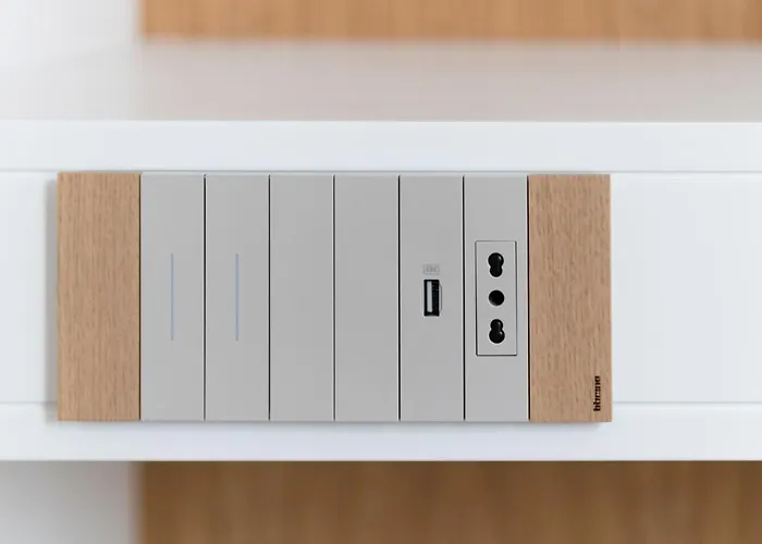 - Posizione Unica Nella Piazza Principale