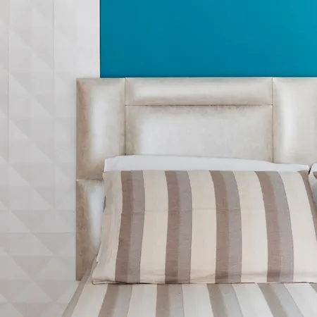 - Posizione Unica Nella Piazza Principale * ソレント